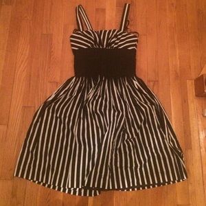 NWOT black house white market striped dress