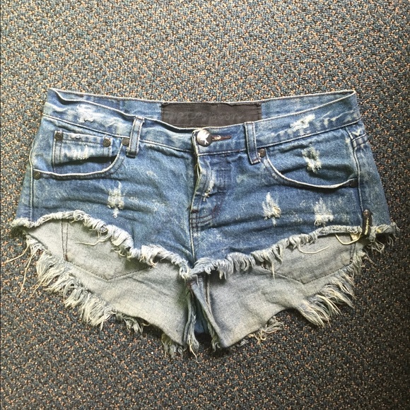 One teaspoon shorts