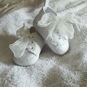 Newborn lacey white sneakers