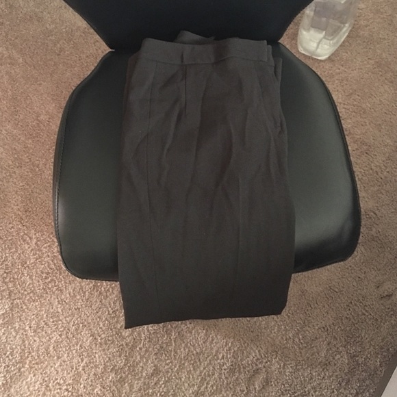 Larry Levine jacket and pants set. - Picture 2 of 2