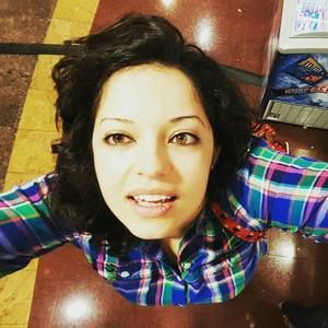 Meet your Posher, Dhalianna