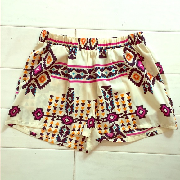 Aztec print shorts - Picture 1 of 1