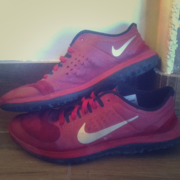 NIKE RUNNING/TRAINING SHOES!!!