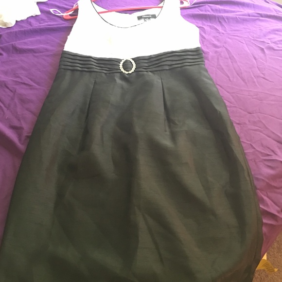 R&M Richard's dress and shaw - Picture 2 of 4