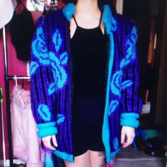 VTG BaGgY fLoRaL SwEaTeRjAcKeT - Picture 1 of 4