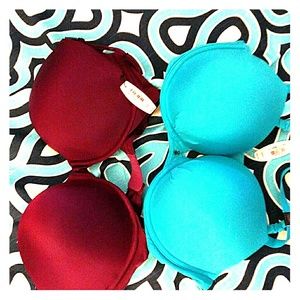 NWT Victoria Secret -2 bras 36 DD