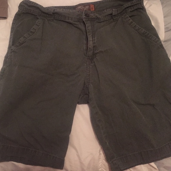 MENS shorts. Size 36