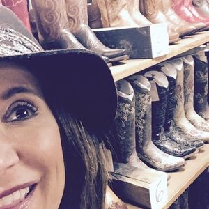 Meet your Posher, Nancy