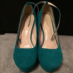 Teal wedges