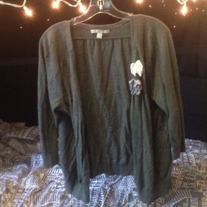 Cropped Cardigan with Flower Detail