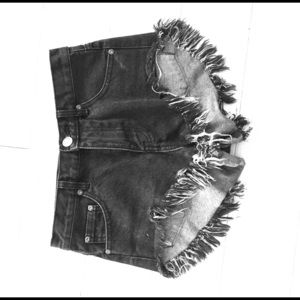 Glamorous frayed cutout denim short