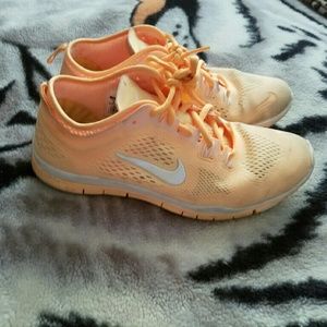 Size 8 orange cream nikes very cute