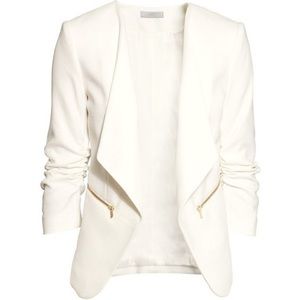 Super chic white blazer