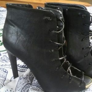 Brand new lace up heels ?????