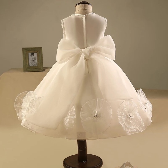 Wedding flower girl dress