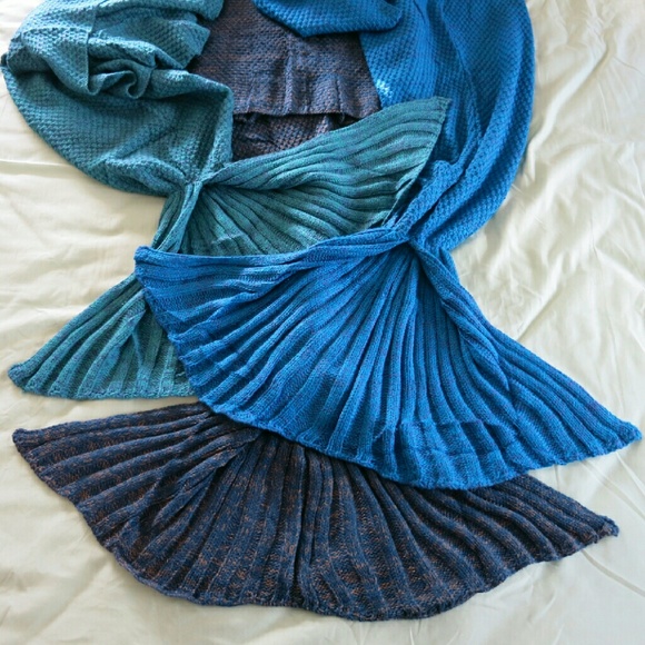 2 COLORS blue mermaid tail blankets - Picture 3 of 3