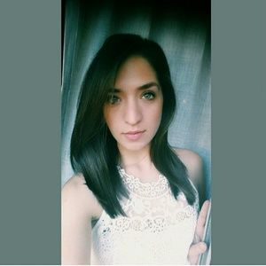 Meet your Posher, Connie