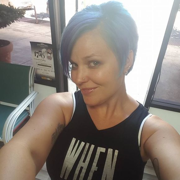 Meet your Posher, Joni