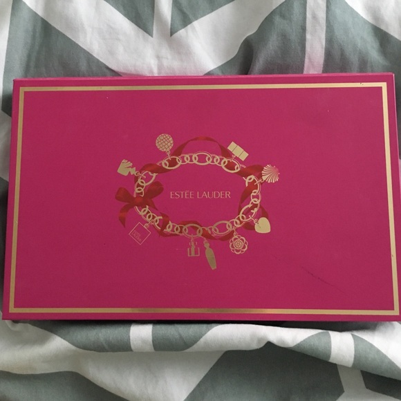 Estée Lauder makeup pallette