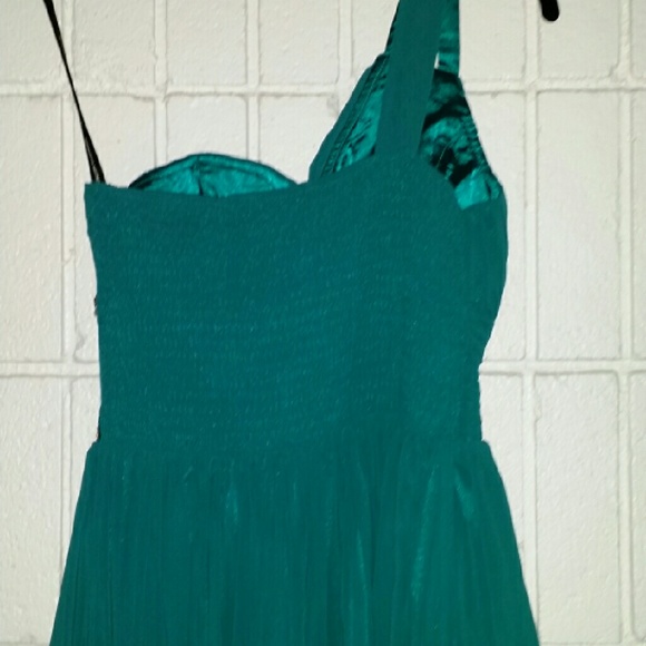 👗👗Party Dress👗👗NWOT👗Size 6 - Picture 2 of 3