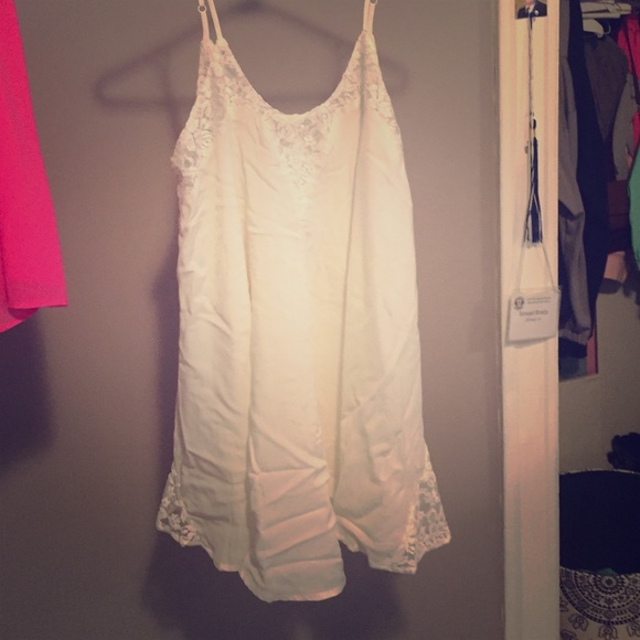 Tobi white dress