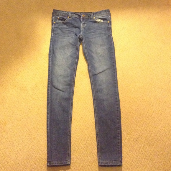 Blue asphalt skinny jeans 🙌🍑