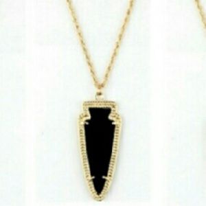 Arrow head necklace NWT