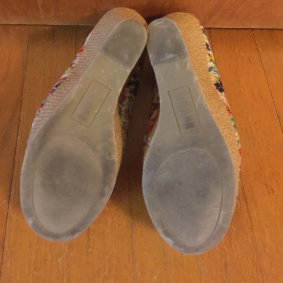 👠  Beautiful Floral Wedges 👠 - Picture 3 of 4