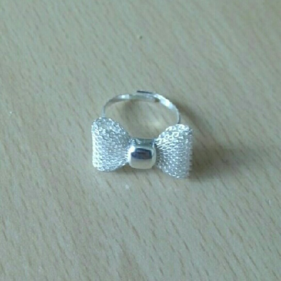 Silver Bow Statement Ring - Picture 3 of 4