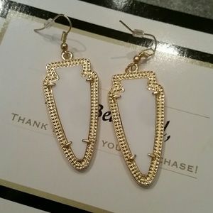NWT! Arrow Head Earrings! Made in USA