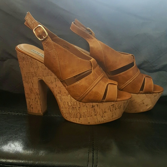 Tan cork wedge - Picture 1 of 3