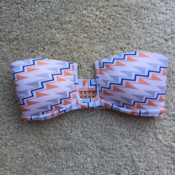Acacia Monaco Bikini top in ziggy size: p / xs