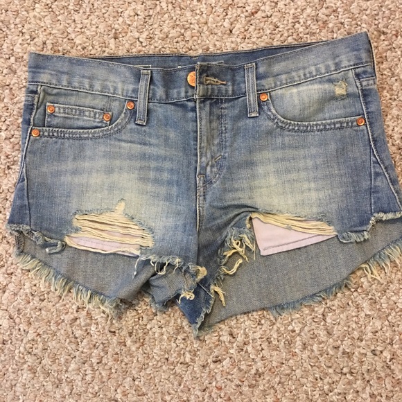 Levi's cut out short
