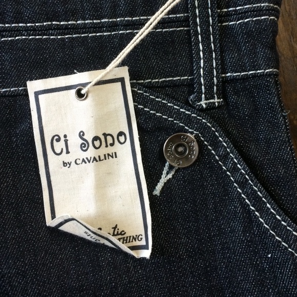 ⚡️Flash Sale!!⚡️Ci Sono denim Jean shorts - Picture 4 of 4