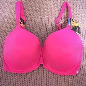 Pink t-shirt bra size 34DDD 🌸
