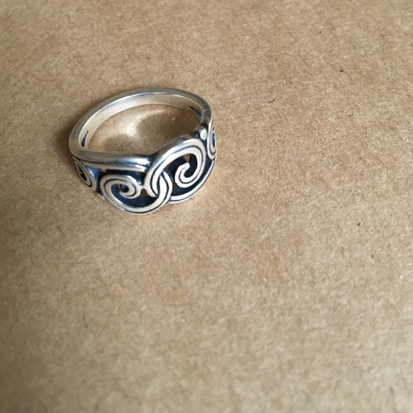 James Avery Gentle Wave Ring