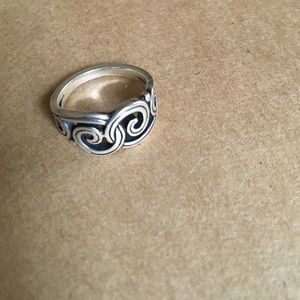 James Avery Gentle Wave Ring