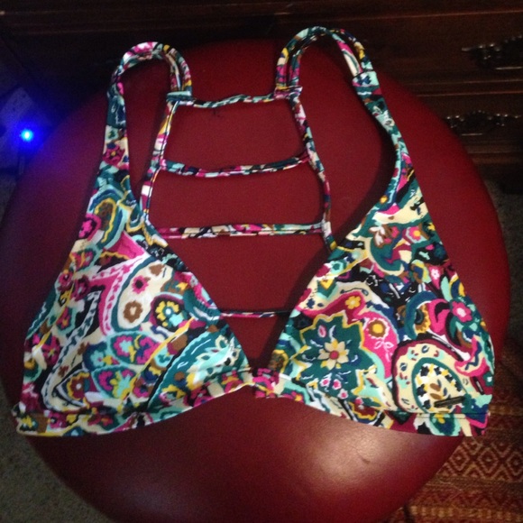 Volcom 2piece swimsuit - Picture 1 of 4