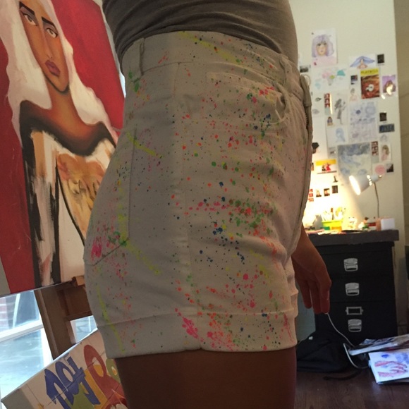 High waisted shorts - Picture 2 of 3