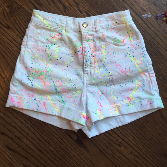 High waisted shorts - Picture 3 of 3