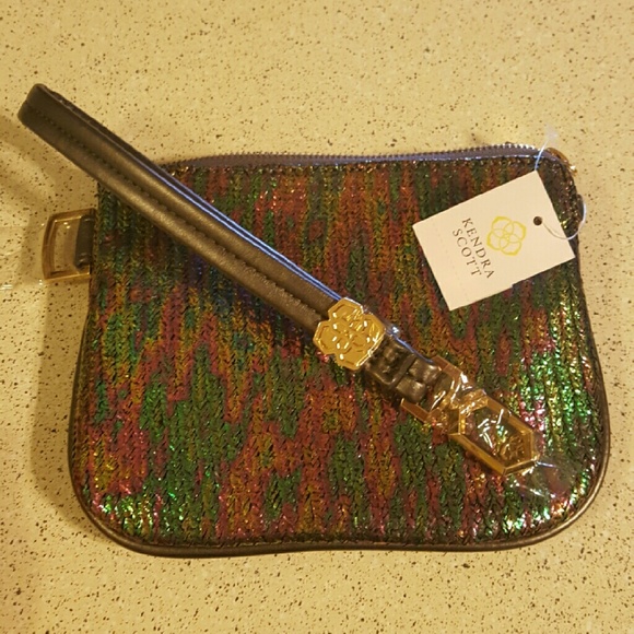 Kendra scott small wristlet