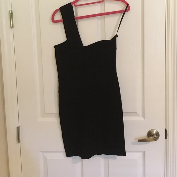 One Shoulder Bebe Dress - Picture 3 of 4