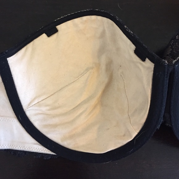 Black and nude lace bra VS - Picture 4 of 4