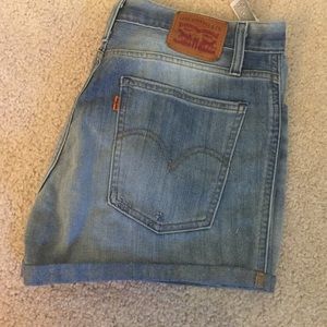 Levi jean short