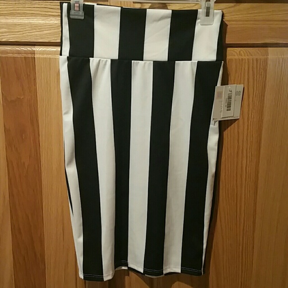 Lularoe Cassie Black White Skirt XS