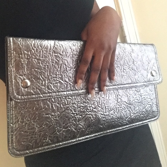 ASOS Metallic Clutch - Picture 3 of 4