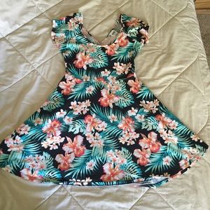 ✨PINK VS Floral Dress✨