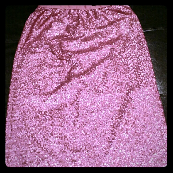 🎉New Years💥 Topshop pink sequin skirt 31" length