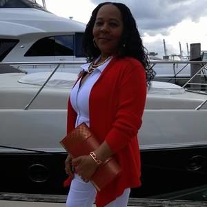 Meet your Posher, Beverley