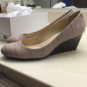 Calvin Klein wedge pumps 9.5